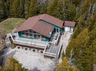 39 Hatt St, Northern Bruce Peninsula, ON N0H2R0