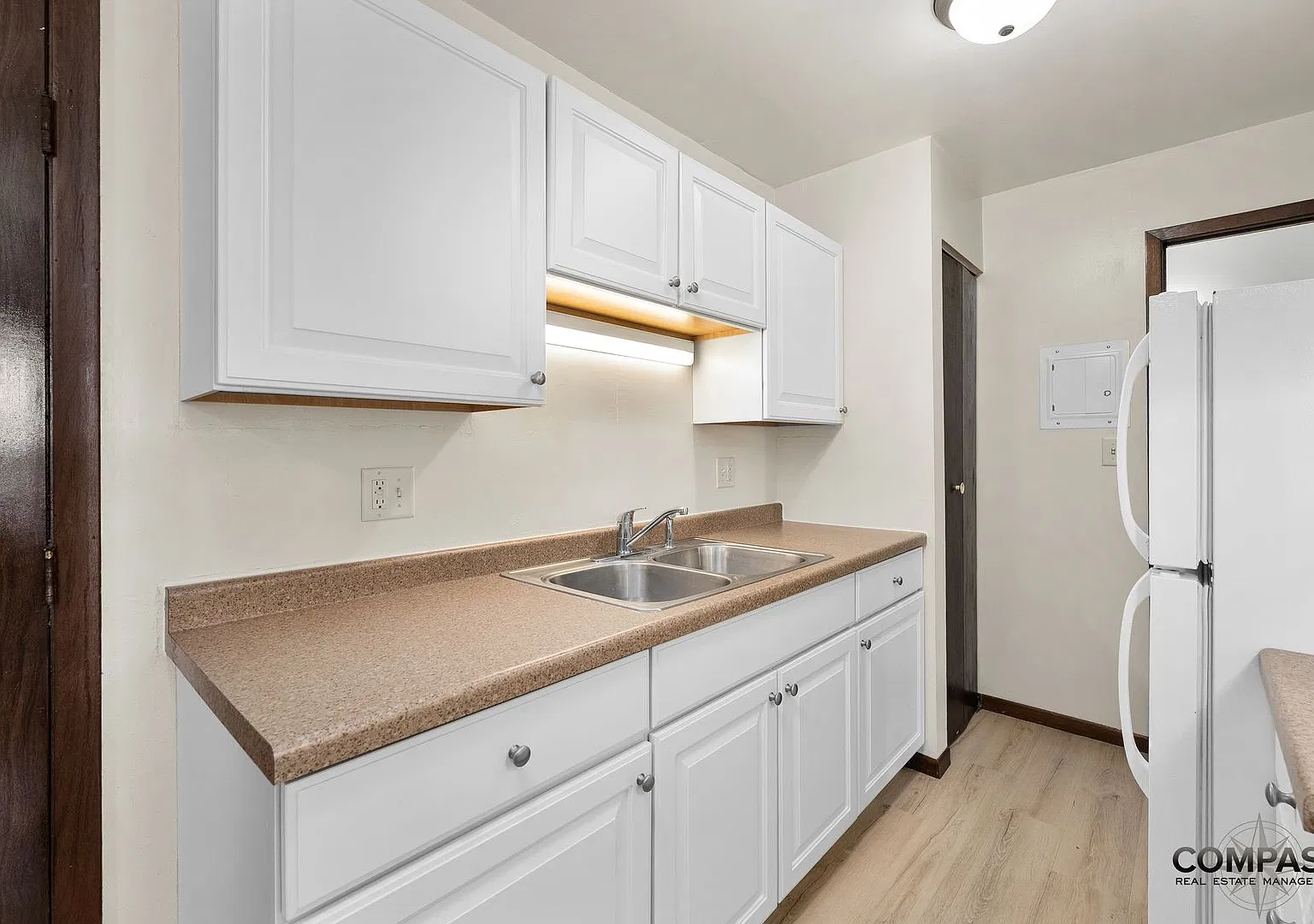 1025 W. MacArthur Avenue — Photo 3