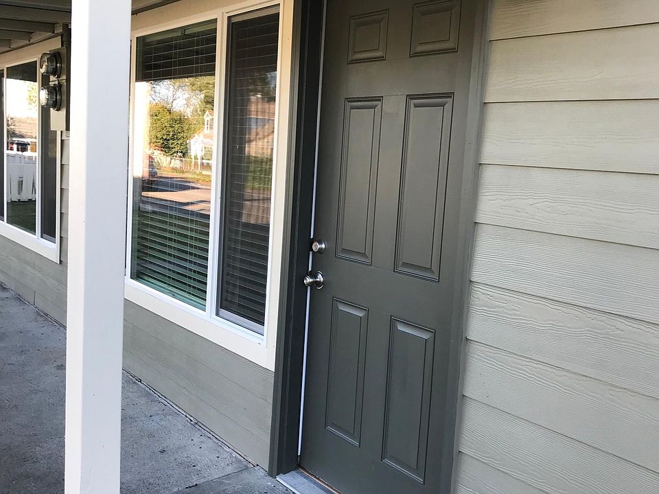 1st image of 1546 Rainier Ave