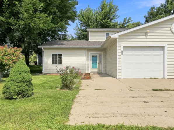 105 5th St, Cambridge, IA 50046