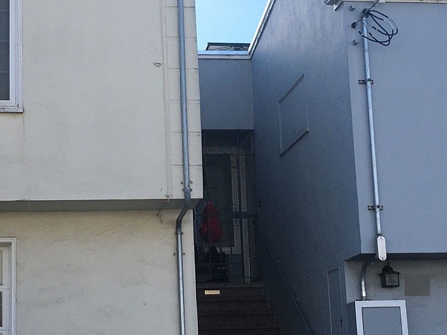 2nd image of 864 Lausanne Ave