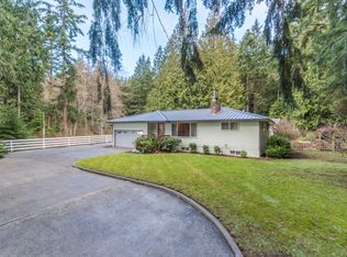96 W Henni Rd, Oak Harbor, WA 98277
