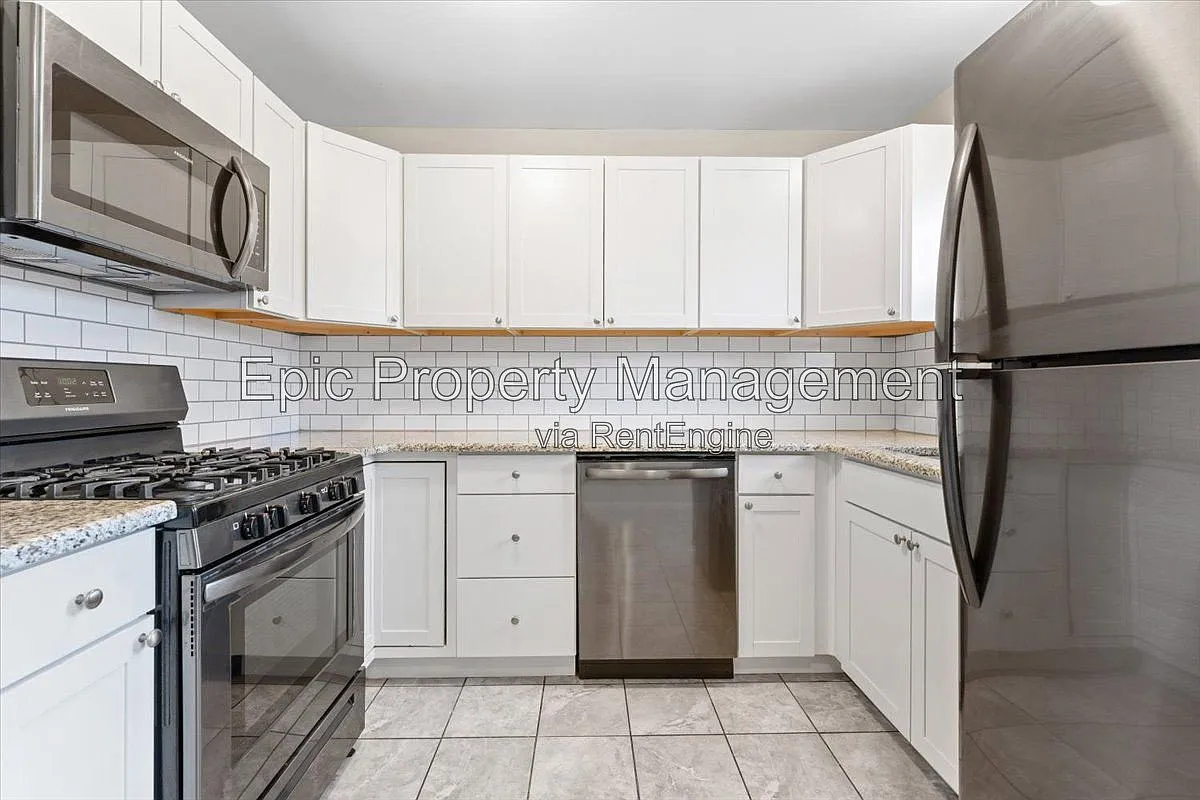 3 bed, 1.0 bath, $1,745 — Photo 2