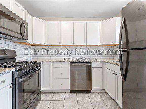 2nd image of 16268 Lauren St