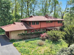 40 Devon Dr, Reading, PA 19606