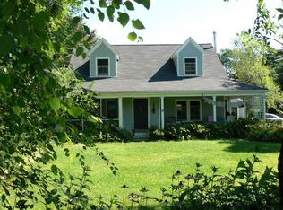 17 Cove Rd, Freeport, ME 04032