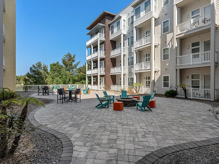 Lake Lofts at Deerwood — Photo 16