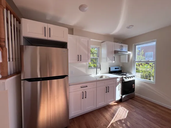 409 41st St, Union City, NJ 07087