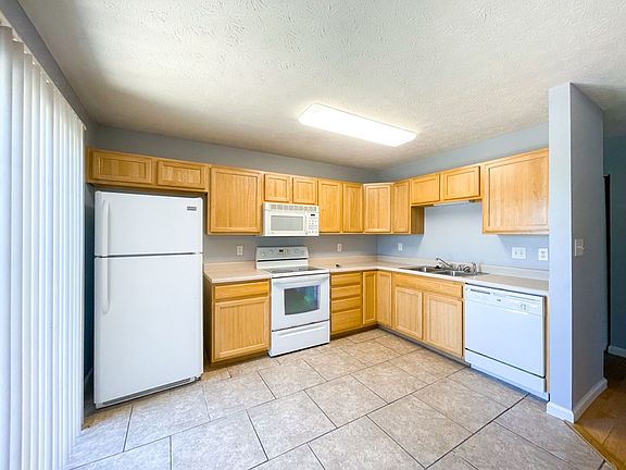 5th image of 4740 Kelvington Dr