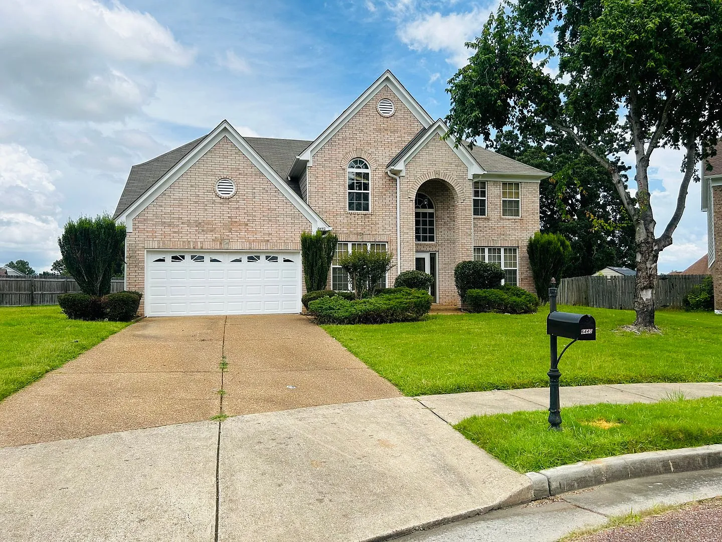 Huge Bartlett Home Includes A Bonus Room And Office! New Paint And Carpet! In A Cove! Pets Are Ow... — Photo 2