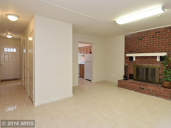 4th image of 7632 Lee Landing Dr