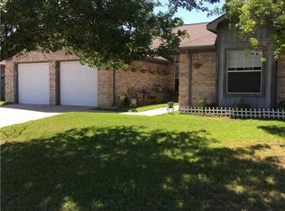 8632 Cove Meadow Ln, Fort Worth, TX 76123