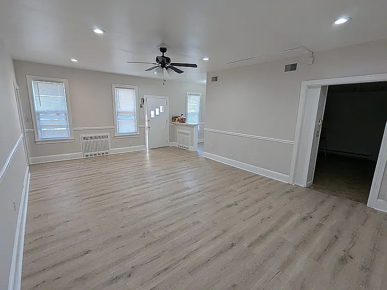 1st image of 1000 Lehigh St #1