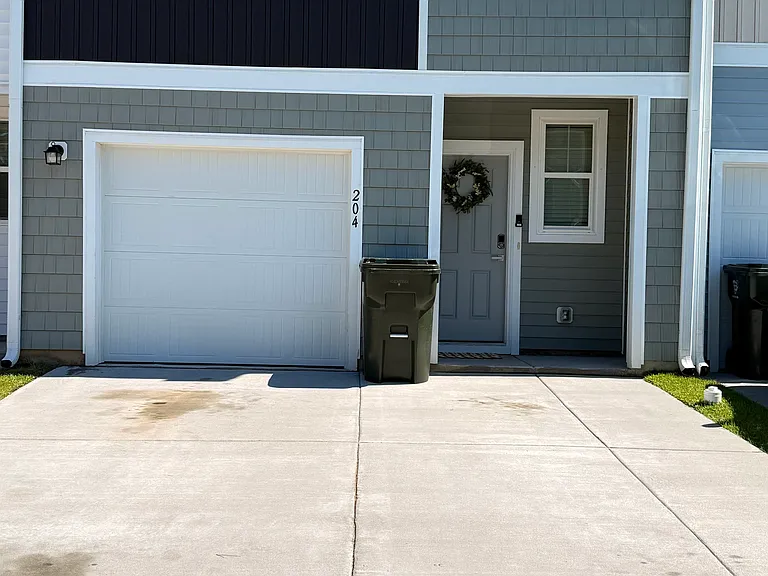 204 Trumpet Vine Dr — Photo 15