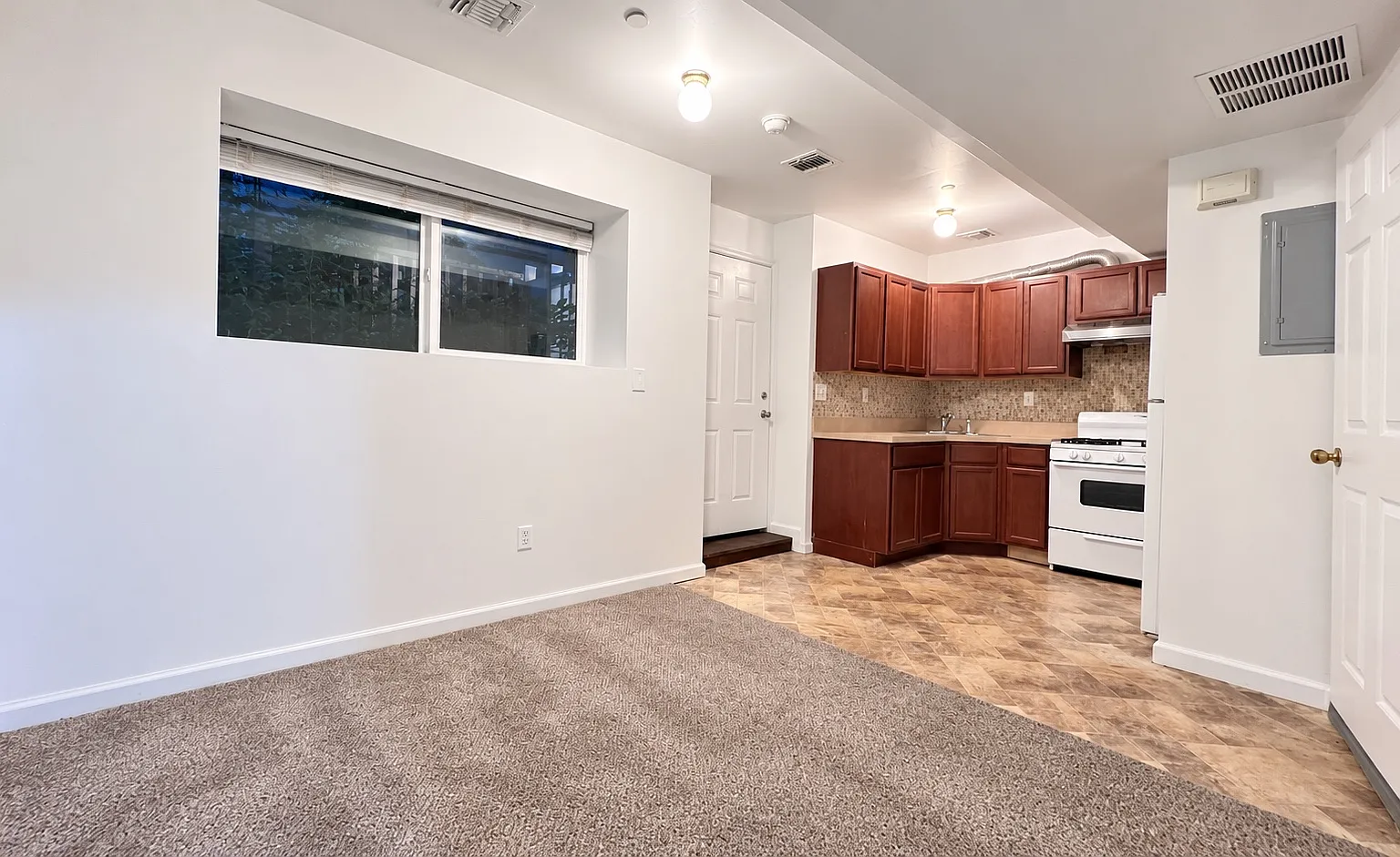 1 bed, 350 sqft, $1,500 — Photo 2