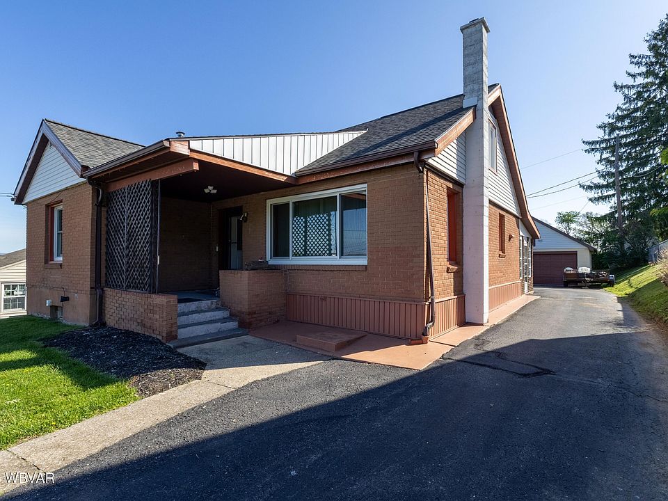 1st image of 223 Summer St