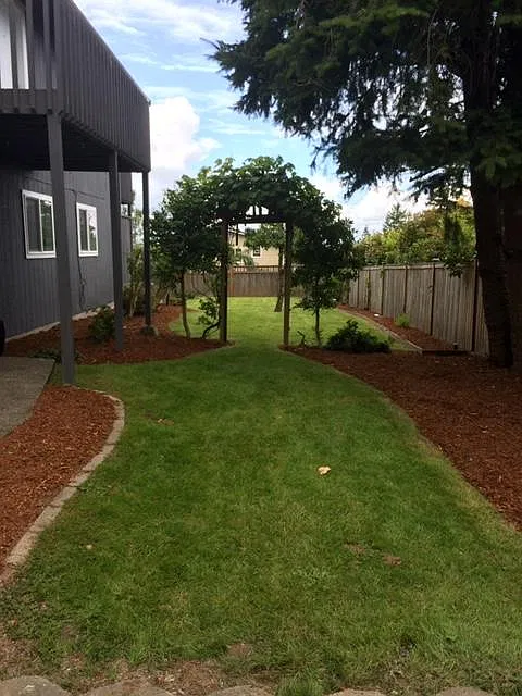 3 bed, 1460 sqft, $3,100 — Photo 3