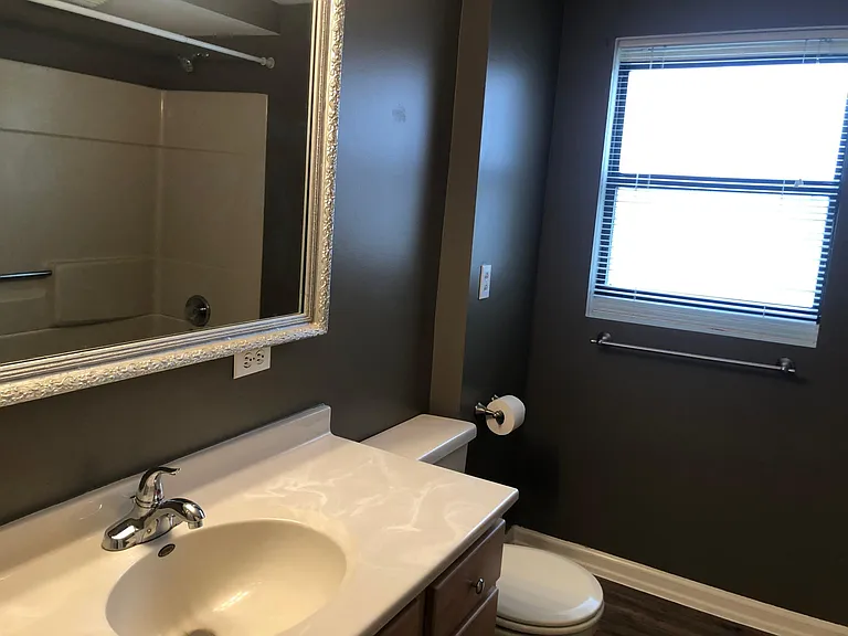 120 Easton Ave — Photo 9