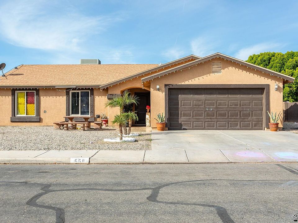 1st image of 558 S 46th Ave