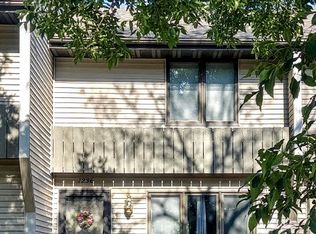 1236 Boone St, Pella, IA 50219