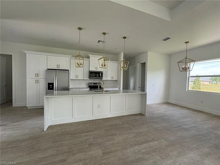 1421 NE 17th Ave — Photo 5