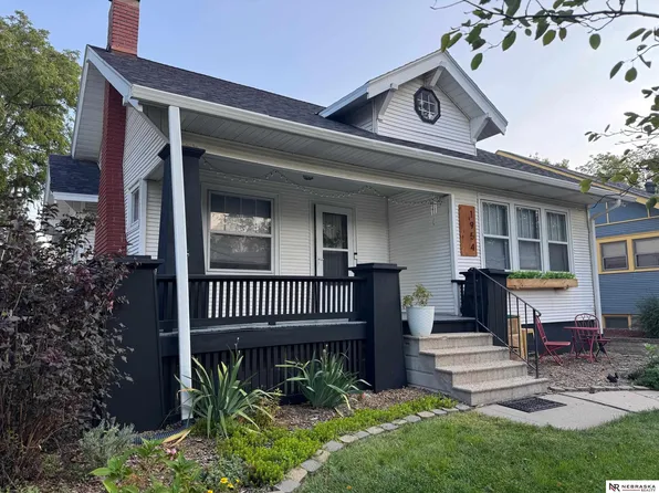 1954 Lake St, Lincoln, NE 68502