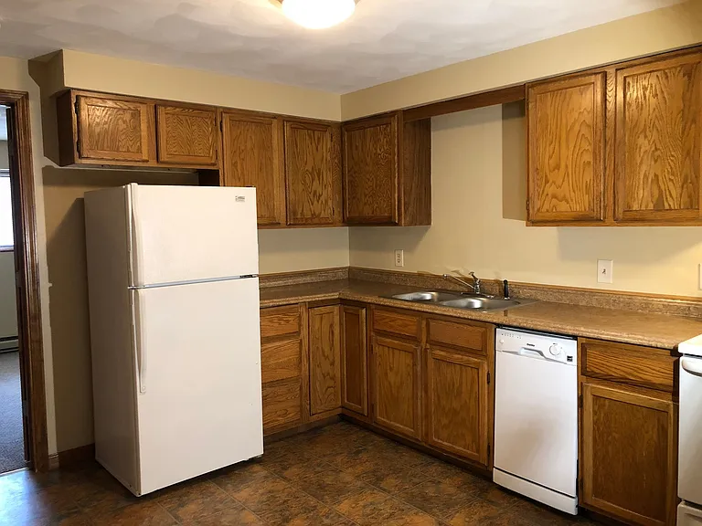 220 Airport Rd — Photo 6
