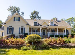 70 Oak Meadow Rd, Pinehurst, NC 28374