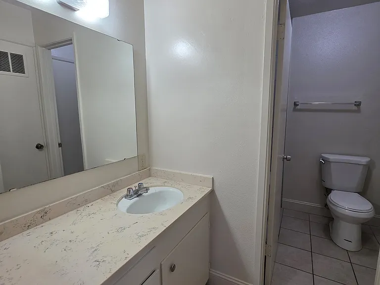 200 W Turner Rd #1 — Photo 11
