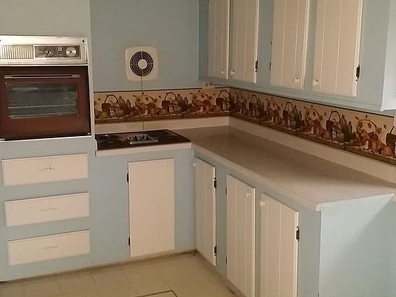 5th image of 510 Chestnut St