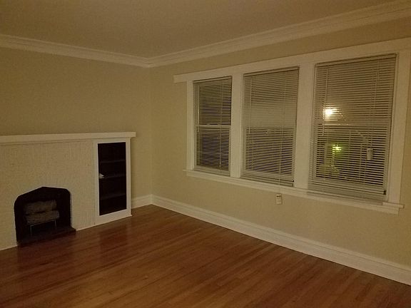 3rd image of 5341 W Winona St #2