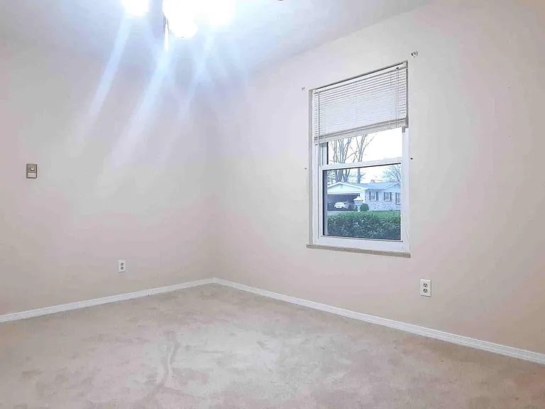 220 Pralle Ln — Photo 8