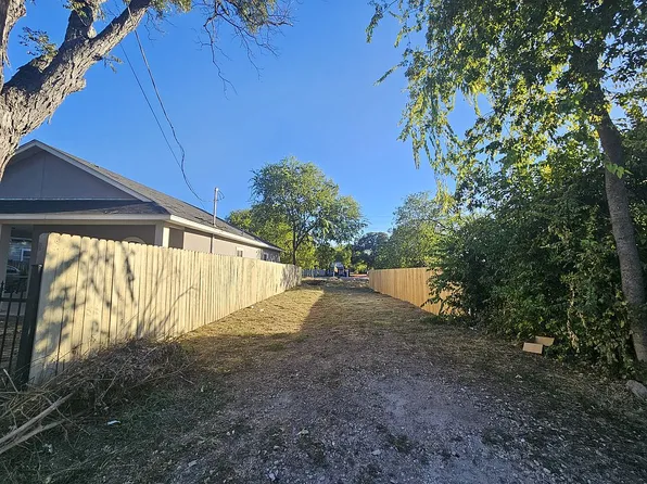 1120 Elvira St, San Antonio, TX 78207