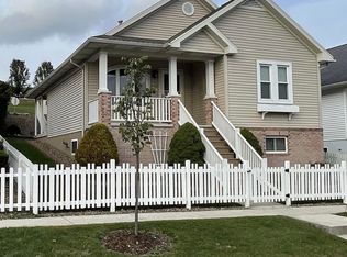 707 Holliday Hills Dr, Hollidaysburg, PA 16648