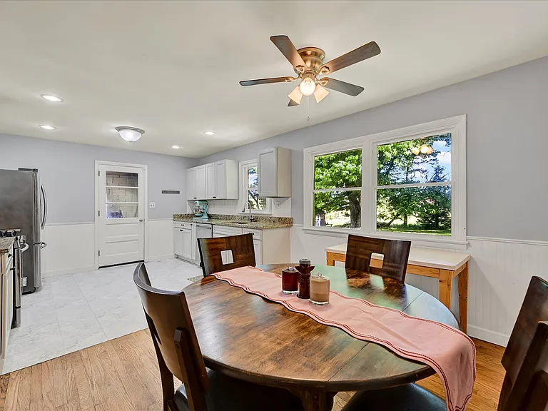 2019 S Fountain Green Rd — Photo 10