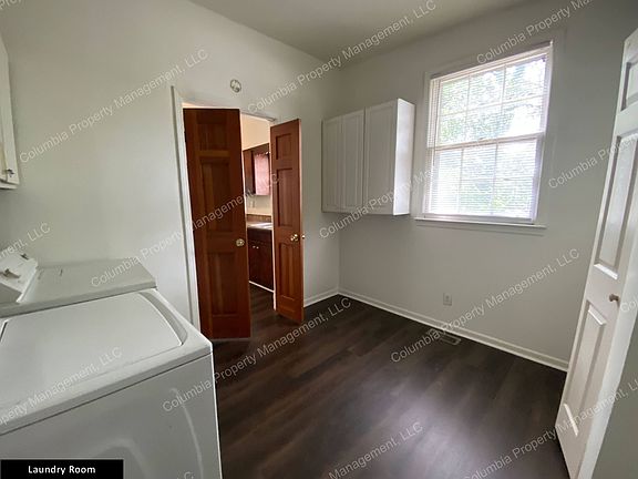2nd image of 829 King St