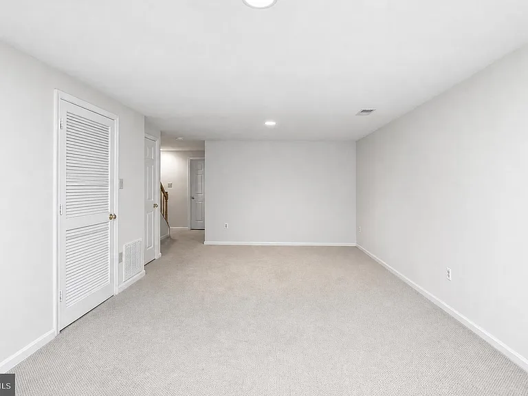 3940 Kathryn Jean Ct — Photo 37