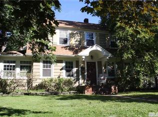 15 Carey St, East Islip, NY 11730