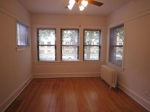 2nd image of 1478 W Byron St #3907-1