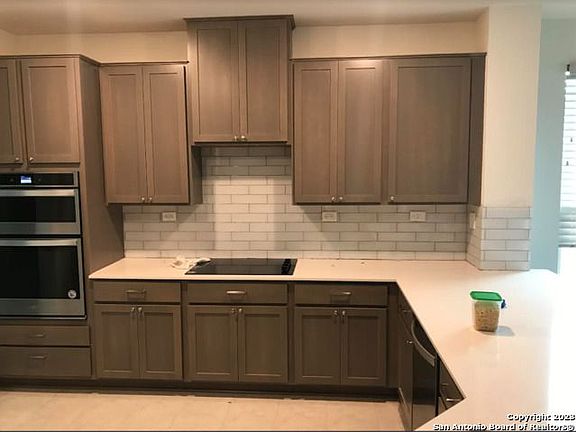 3rd image of 22518 Peonia Park