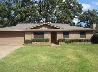 2975 Hubbard St, Paris, TX 75460