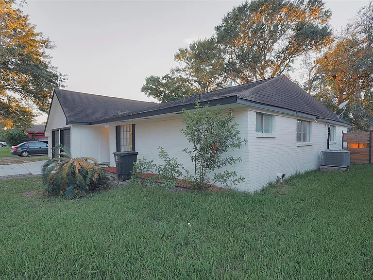 11611 Sagedowne Ln — Photo 30