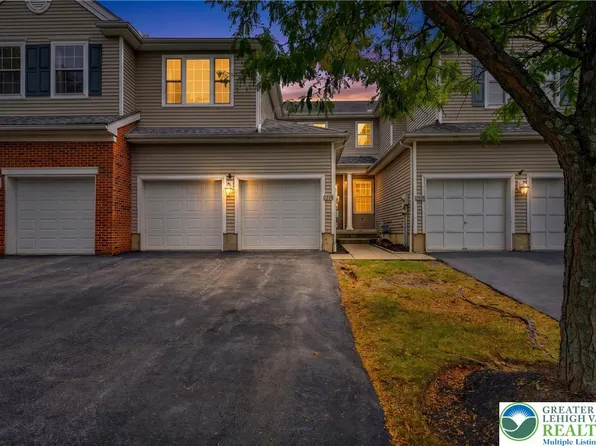 4236 Creek Rd, Allentown, PA 18104