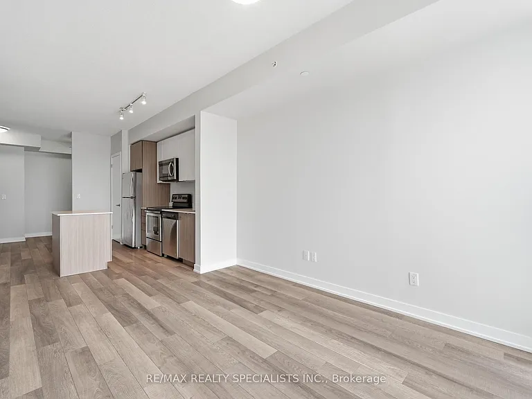 5240 Dundas St #B509 — Photo 7