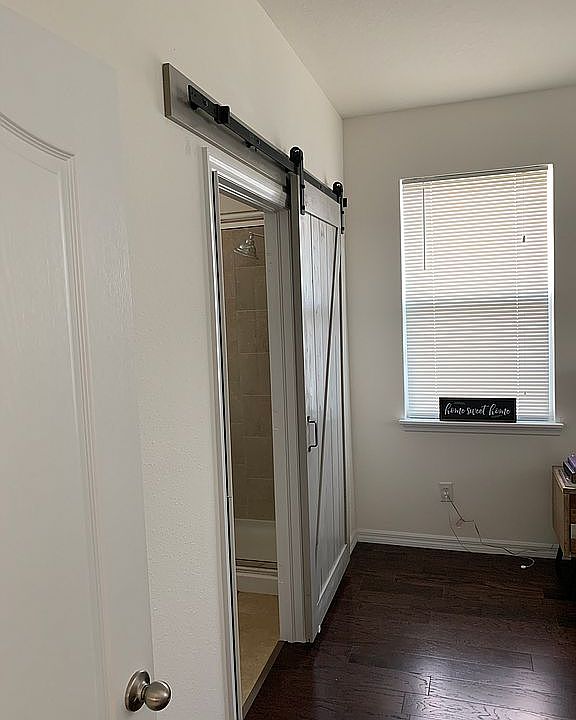  Master Room with Barn Door