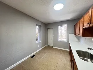 747 E Locust Ave — Photo 7