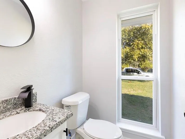 9807 Jaywood Dr — Photo 17