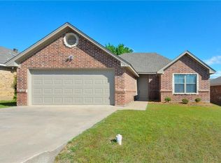 711 Rambling Ct, Granbury, TX 76049