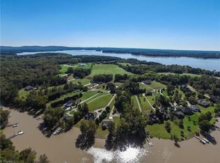 1993 Waterford Pointe Rd, Lexington, NC 27292