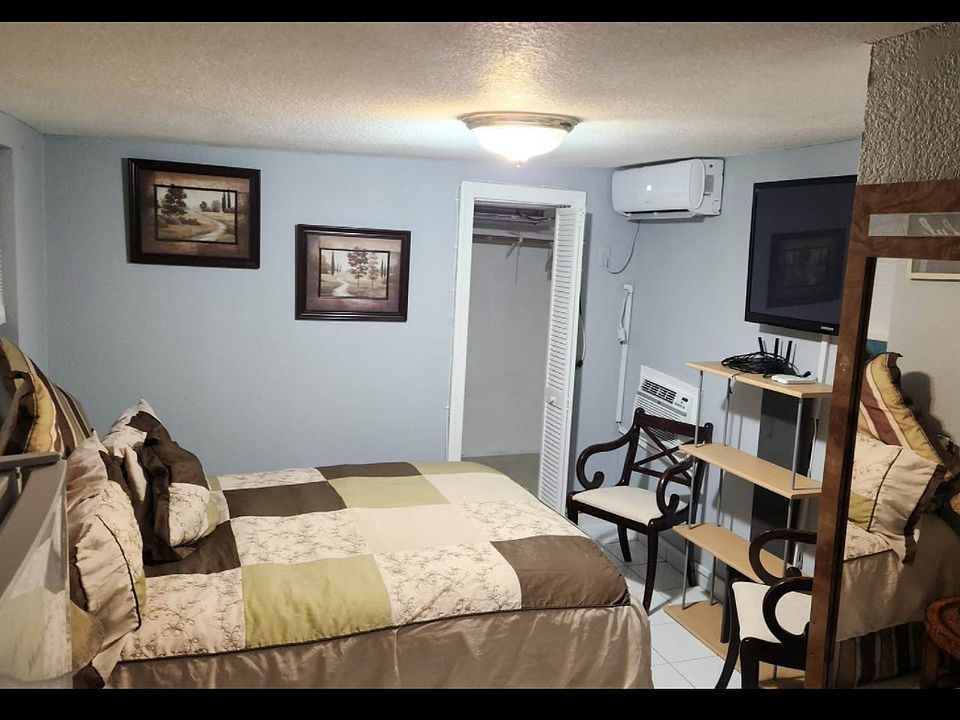 2nd image of 10755 SW 26th St #3
